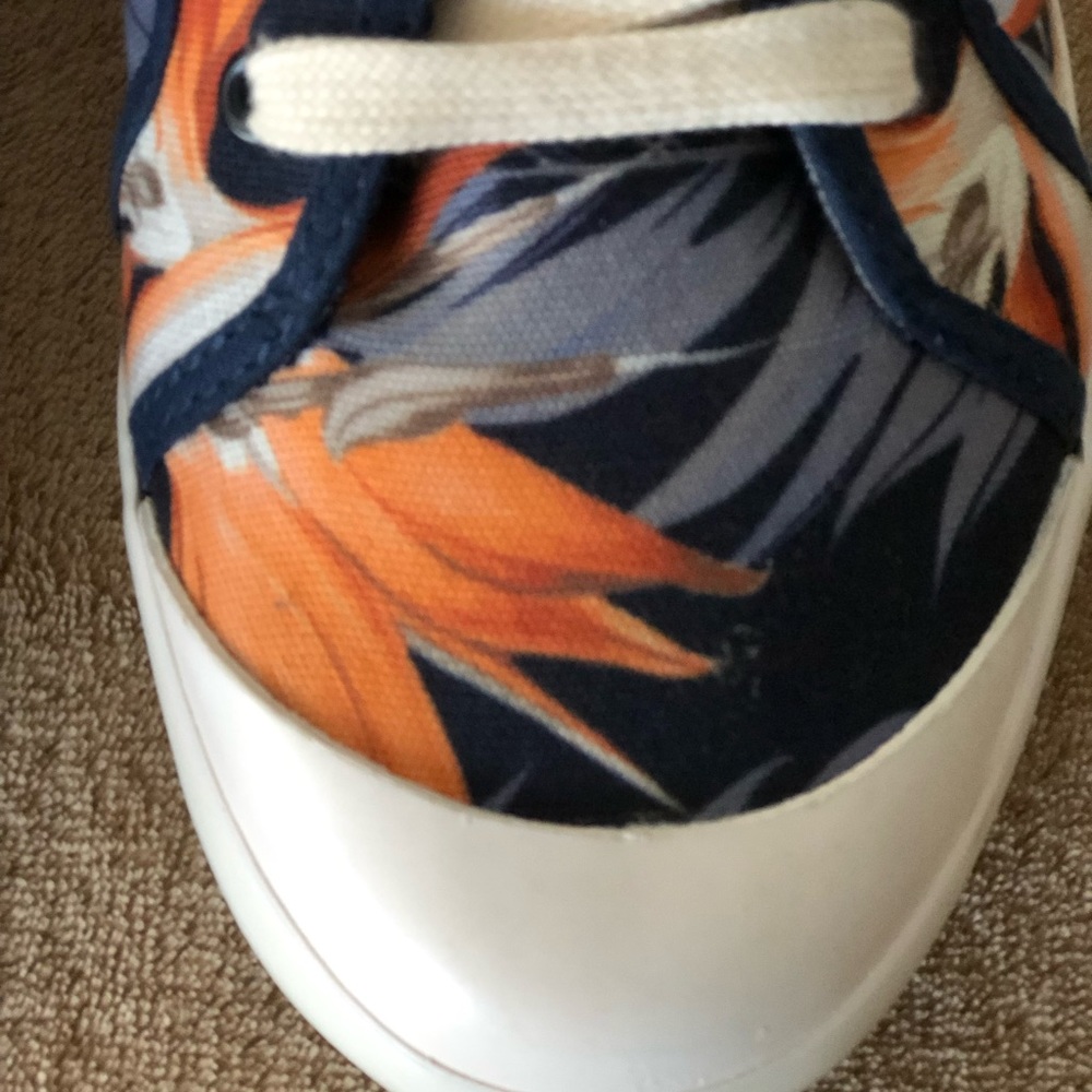 Tommy Bahama cove island Blue Navy Floral canvas sneakers size 8 - Picture 4 of 8